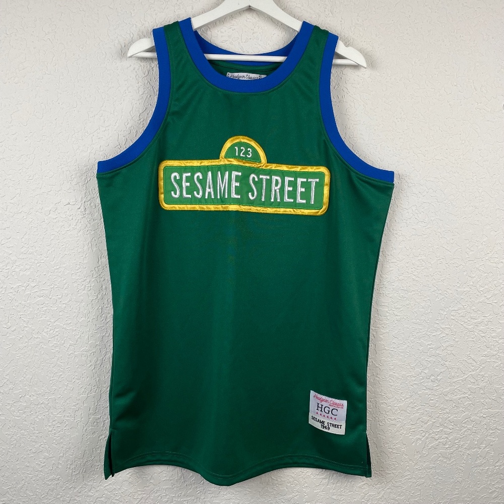 Headgear Classics Mens Sesame Street 1969 Embroidered Basketball Jersey 2XL - Picture 2 of 9